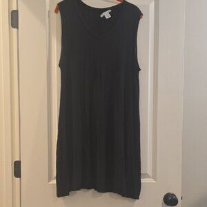 Black Sleeveless Dress